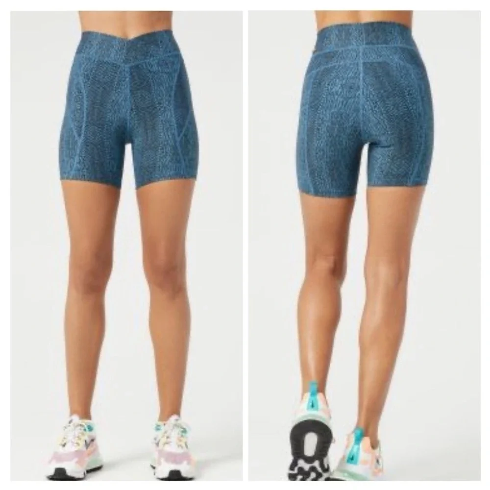 L*Space Carter High Waisted Snake Print Bike Shorts Blue Black Women‎ M